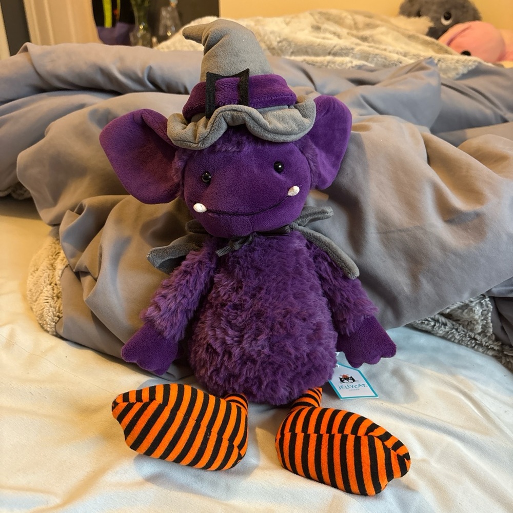 Jellycat Retired Spooky Greta Gremlin
BNWT - HTF!!